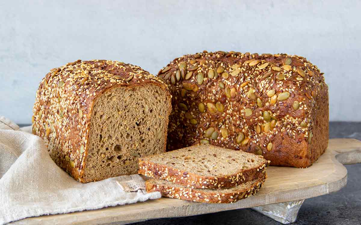 Oppskåret protein rugbrød