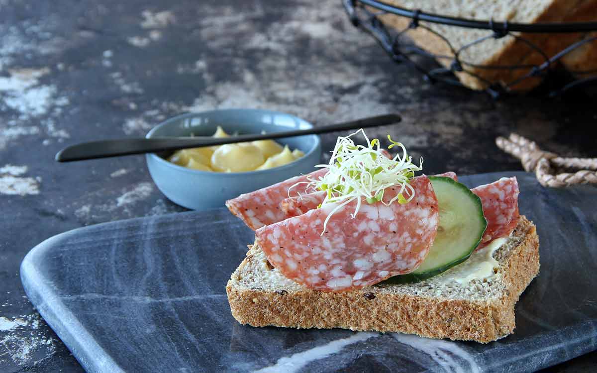 Brødskive med pålegg fra My Bakery.